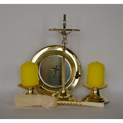 Komplet kolędowy metalowy, złoty (zestaw krzyż, świece, świeczniki, kropidło)